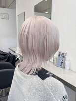 ホワイトグレージュ×ウルフカット×ミニウルフ