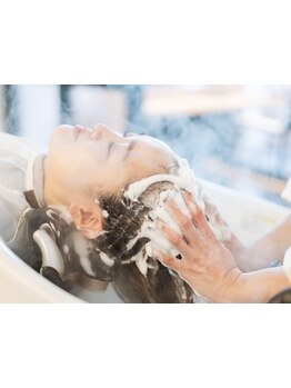 ヘッドスパが評判のサロンが【宝塚南口駅】にOPEN★最高級オーガニック成分を贅沢に使用★健康的な美髪へ♪