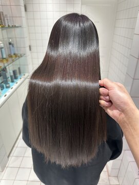 ロンドルーチェ 心斎橋(Lond luce) ダークアッシュ/ミディアムレイヤーカット［髪質改善/縮毛矯正］