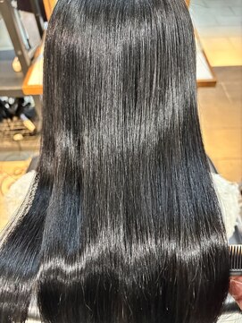 ベイリコルド(Bei Licoldo.) 乾かすだけで柔らかくサラサラに仕上がる究極の縮毛矯正!