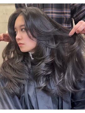 ヌエン 渋谷(NU/EN) 海外ガールレイヤーカット/バタフライカット/ハッシュカット