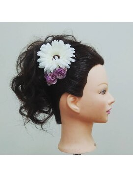 ヘアーアンドメイク ディライト(Hair&Make Delight) ポニー風アップ