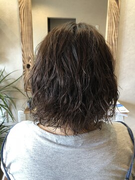 プチカシェットヘアー(Petite Cachette HAIR) インナーカラー×アレンジボブ