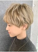 ☆スタイリング簡単☆ブロンドベリーショート プラチナベージュ