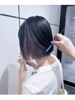 ラビス 浦和(Lovis)&nbsp;韓国風/インナーカラー/ブルーシルバー/切りっぱなしボブ