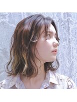 ラウレア(LAULEA) ハイライト/波巻き/ウェーブパーマ/ハイライトカット/ボブカット