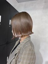 ルネ 北千住(Renee)&nbsp;外ハネボブ_切りっぱなし_ベージュカラー