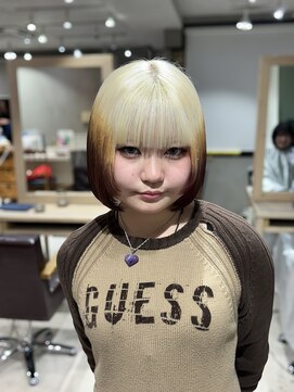 アクト 原宿(ACT) 抜きっぱなしブロンド×ルーツカラー/ホワイトブロンド/20代30代