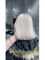 モニカ(MONIQA) ホワイトブロンド