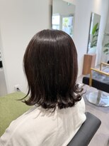 ネネン 久喜(Nennen) 外ハネスタイルにナチュラルブラウン