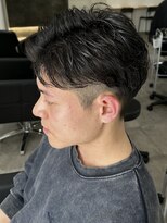 ヒュイル バイ ニアウ(Hwyl by Niau) ニュアンスパーマメンズカットパーマアップバング毛流れショート