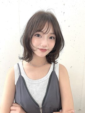 ビーチ(BEACH) ミディアムレイヤーカット 大人ガーリー 似合わせカット 韓国