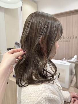 ユーフォリア 青山(Euphoria) オリーブグレージュ/ミディアム/小顔カット*担当yuki