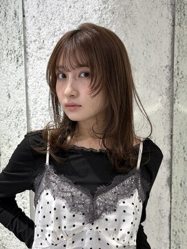 ソト 銀座(soto.) ミディアムヘア/暗めカラー/レイヤーカット/顔まわりレイヤー