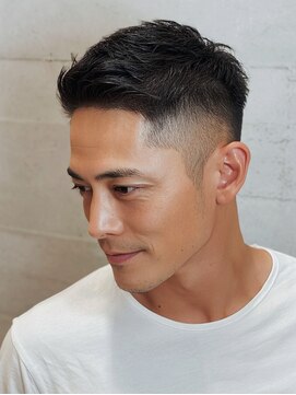 クリックプラス 小倉(Click plus) 小倉/刈り上げセンターパート/波巻きツイストスパイラル