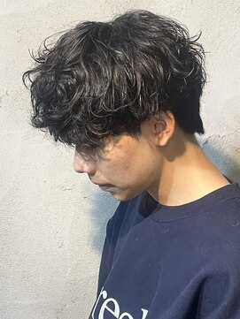 ニアウ 高崎店(Niau) 刈り上げセンターパート/波巻きツイストスパイラル/群馬高崎