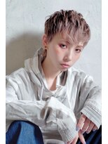 クシュ 所沢西口エミテラス前店(kusyu...) ハッシュカットグレージュデザインカラーツートンカラーブリーチ