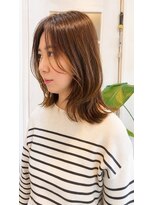ジゼルアライ(gisele arai)&nbsp;柔らかく動きのあるミディアムスタイルに