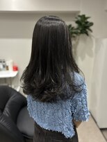 ルネ(Rune)&nbsp;ワンカラーで作るダークグレージュ×レイヤーカット