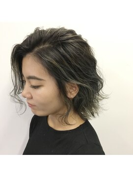 ルーツアイリー 心斎橋(ROOTS IRIE) 10代20代◎透明感☆外国人風ハイライトカラー☆ダークアッシュ