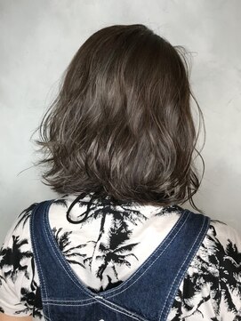 ネウィ 川崎(newi) 外国人風ダークグレージュ