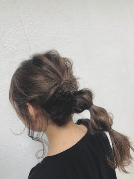 ワースホワイル(WORTH WHILE) たまねぎアレンジ/外ハネボブ/アッシュブラウン/ネオウルフ