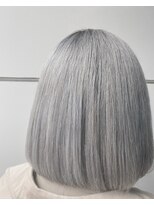 オンザ(ONTHE)&nbsp;ホワイティグレーカラーワンレングスボブ【林京平】