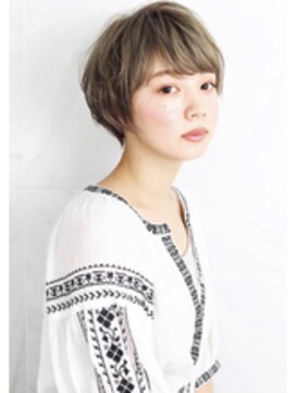 ラミ(L'ami) ☆ マットグレージュ× 毛束感 ☆ 外国人風short  style