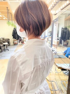 バンプ ギンザ(BUMP GINZA) 《30代40代》白髪ぼかしハイライト×ひし形ショート【イケダ】