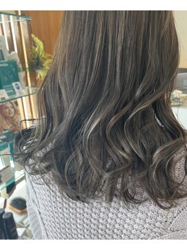 ブリック ヘアアンドスパ(BRICK HAIR&SPA) グレーベージュ