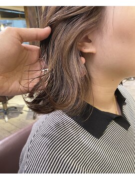 インス(ensue) 大人美人ショコラアッシュヘルシースタイルイヤリングカラー