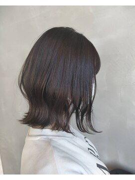 イキプラスディードットログ 大和八木駅前店(ikii+D.Log) 暗髪　アッシュブラック　外ハネロブヘア　橿原　奈良　大和八木