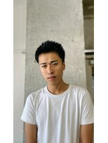 刈り上げ有　スパイキーショート