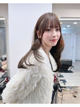 カシュカシュ 表参道(cache cache) 薄め前髪顔まわりレイヤーシースルーぱっつん前髪おくれ毛