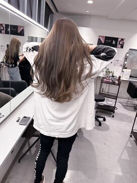 キング(K!ng) 縮毛矯正髪質改善ハイライトレイヤーカット枚方美容室エクステ