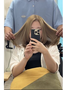 ウル(ulu) ケアブリーチ　ミルクティー　ベージュ　ブラウン　透明感