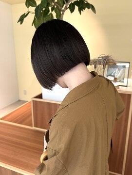 ロジェ(loje) 20代、30代、40代切りっぱなしボブ/ストレート/ボブ