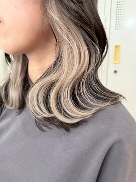 サクラ オモテサンドウ(SAKURA) レイヤーカット×ブリーチを使ったインナーカラー☆表参道