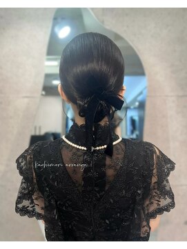 スケール(=SCALE) 《ヘアセット＋フルメイク》