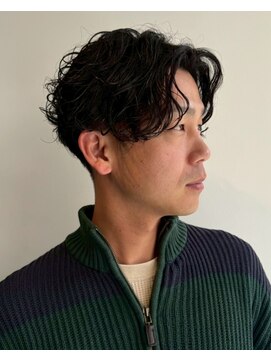 ギネス(Giness) ツーブロック×ゆるパーマセンターパートニュアンスパーマ