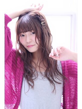 ロクサス (Roxas) 【Roxas】ラフウェーブ金ピンアレンジ