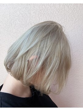 ワット 新宿店 【W-ワット-担当田辺貴裕】前下がりボブ/切りっぱなし/ミニボブ