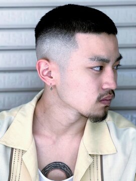 ガズル ハラジュク(GUZZLE HARAJUKU) スキンフェードボウズ　クロップ　バーバースタイル