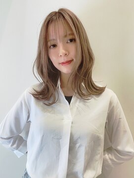 トルネード(TORNADO) 韓国風ヘア くびれヘア プラチナベージュ t823