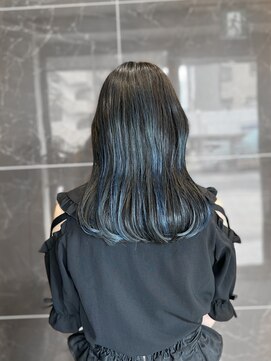 アヤナ バイ アヤラ(ayana by ayala) 青いハイライトでしれっとオシャレさんに♪/ 片岡タイガー