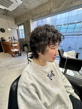 十角髪 ウルフ風パーマ