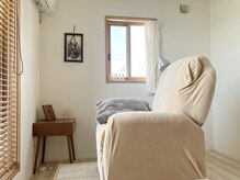 2階はeye施術専用room『ホットペッパー/まつ毛サロン』で予約可