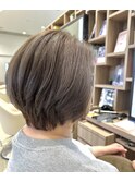 ショートボブ/ベージュ