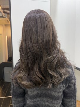 デイジードゥ(Daisy duex) ブリーチなしで作るオリーブグレージュカラー