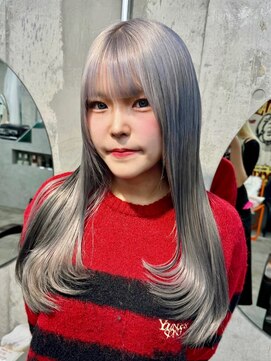 リル ラウム 原宿(LiL Raum) シルバーカラー/原宿/原宿ブリーチ/ダブルカラー/レイヤーカット